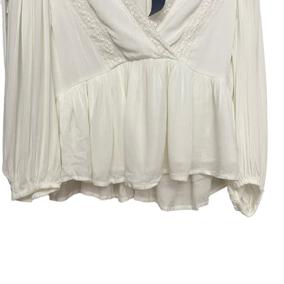 NWT! Hollister White V-neck Long Sleeve Peasant Top Size S - Picture 4 of 10